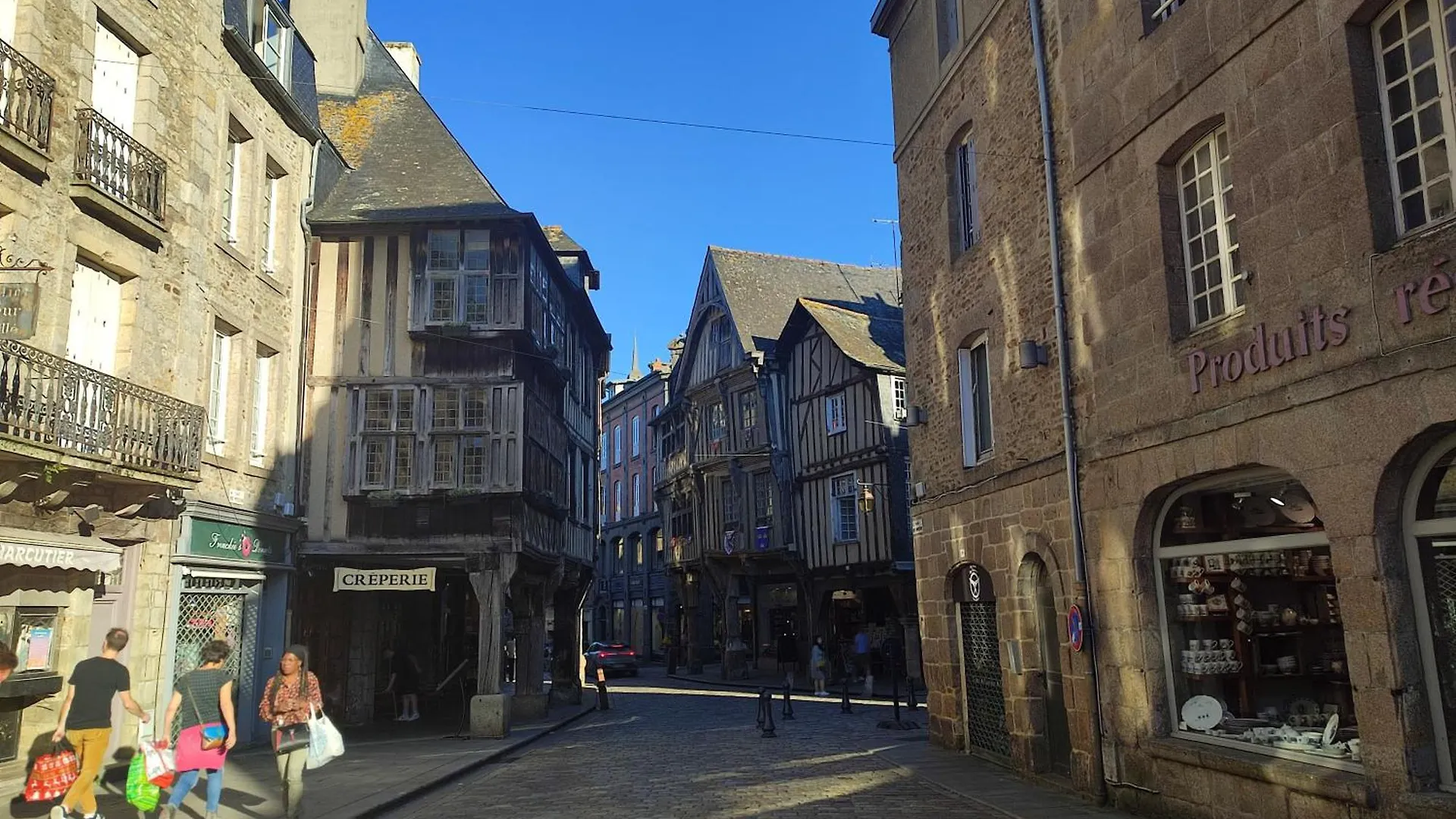 Gite Des Mezieres Brusvily Апартаменты